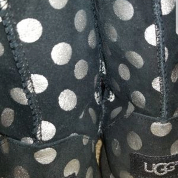 **SOLD** Ugg boots - Picture 5 of 8